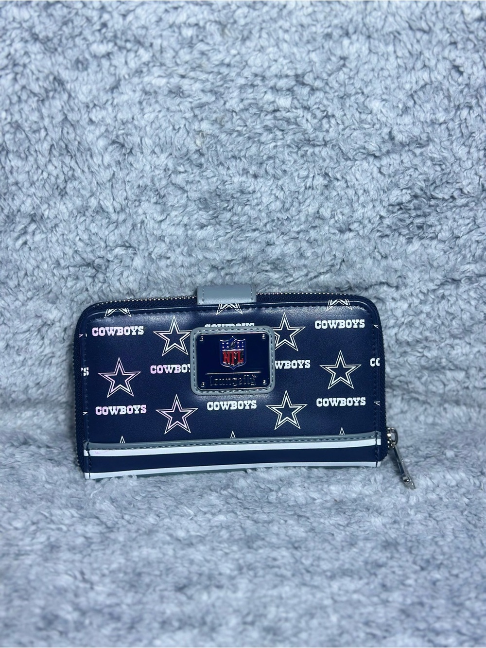 Loungefly NFL Dallas Cowboys Wallet Navy Blue Zip Around Star Print